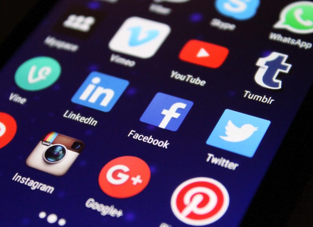 Deleting Social media apps to reduce distraction and boost focus